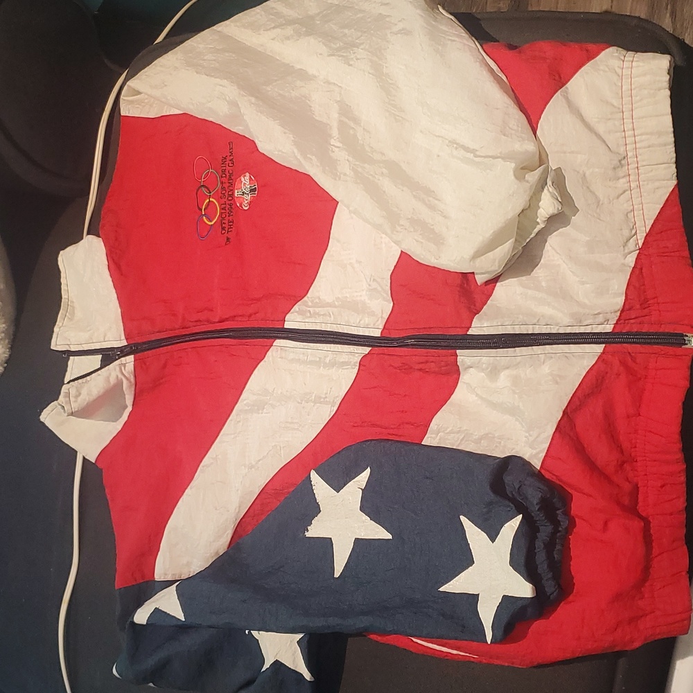 Vintage Official Soft Drink of the 1996 Olympic games windbreaker
